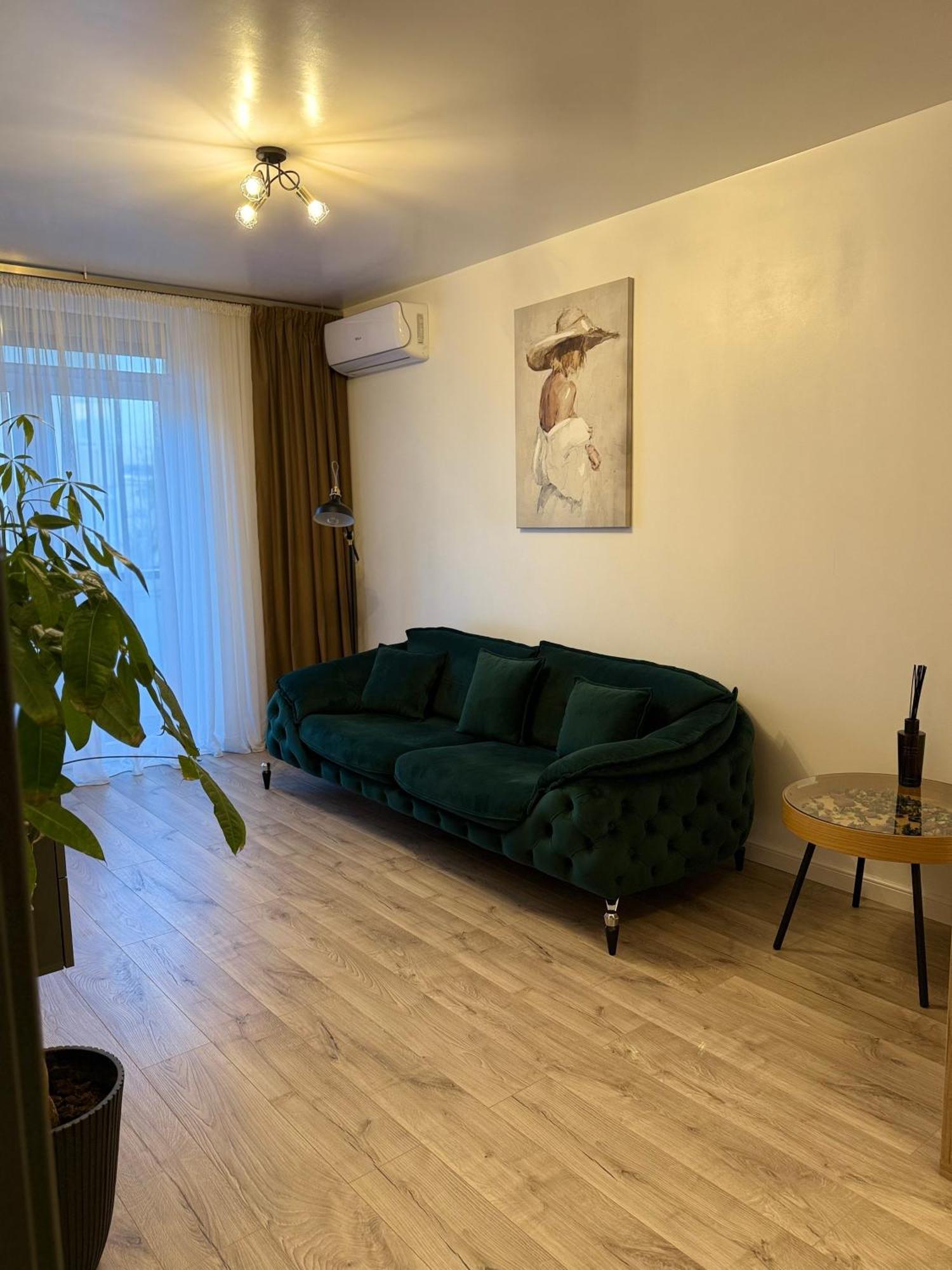 Illy Home Ramnicu Valcea Exterior photo